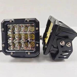 ไฟสปอตไลท์ LED สี่เหลี่ยมขนาด 4 นิ้ว สำหรับติดตั้งที่กันชนหน้าและเสากลางของรถ Tank 300