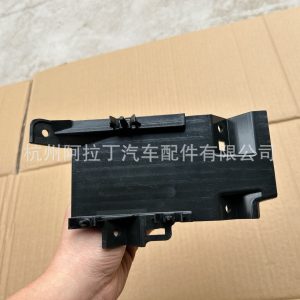 แท่นยึดเรดาร์ตรวจจับจุดอับสายตาด้านขวาสำหรับ TANK 500 – OE 2803141XKV3AA